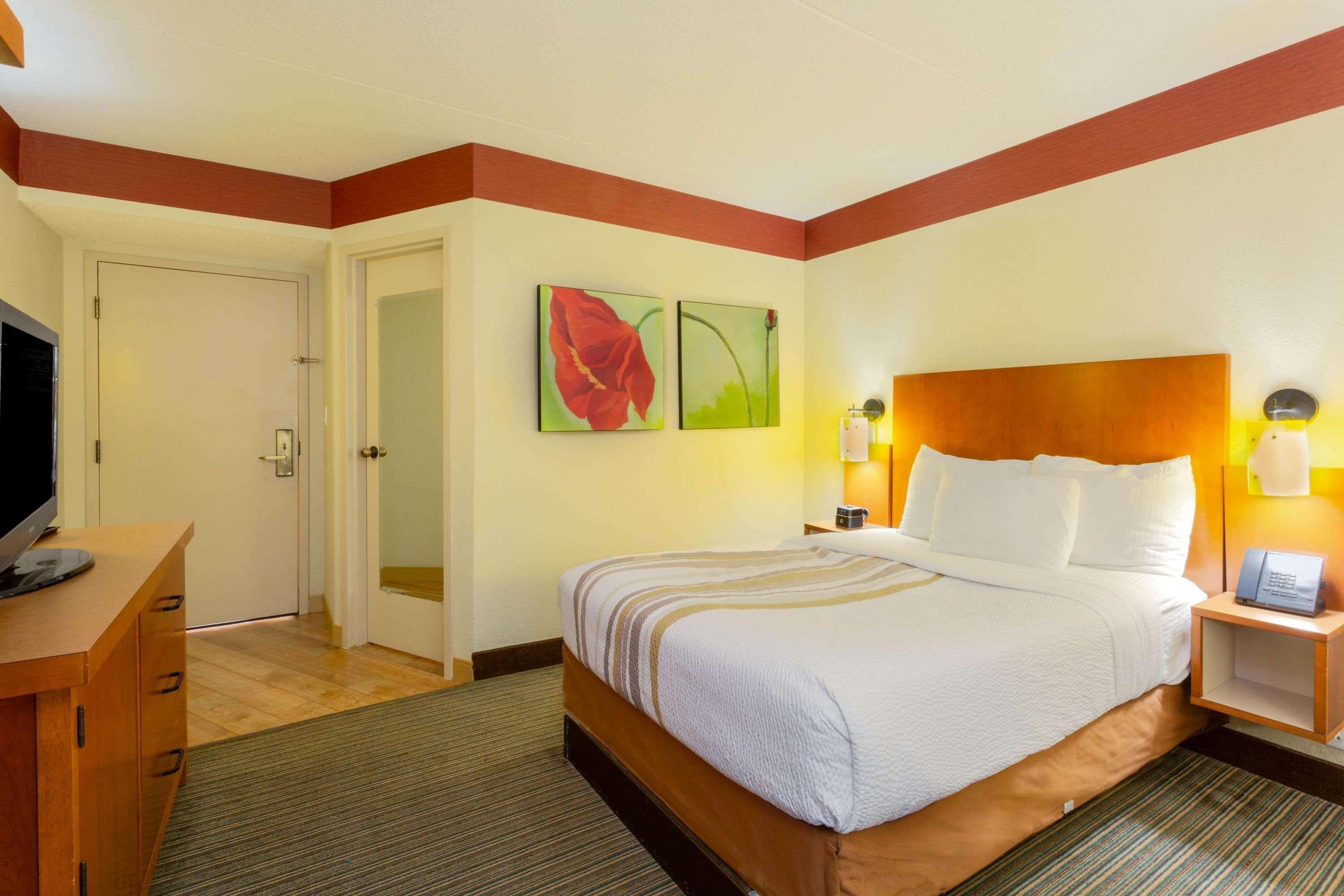 שרלוט Clt Airport Inn & Suites מראה חיצוני תמונה